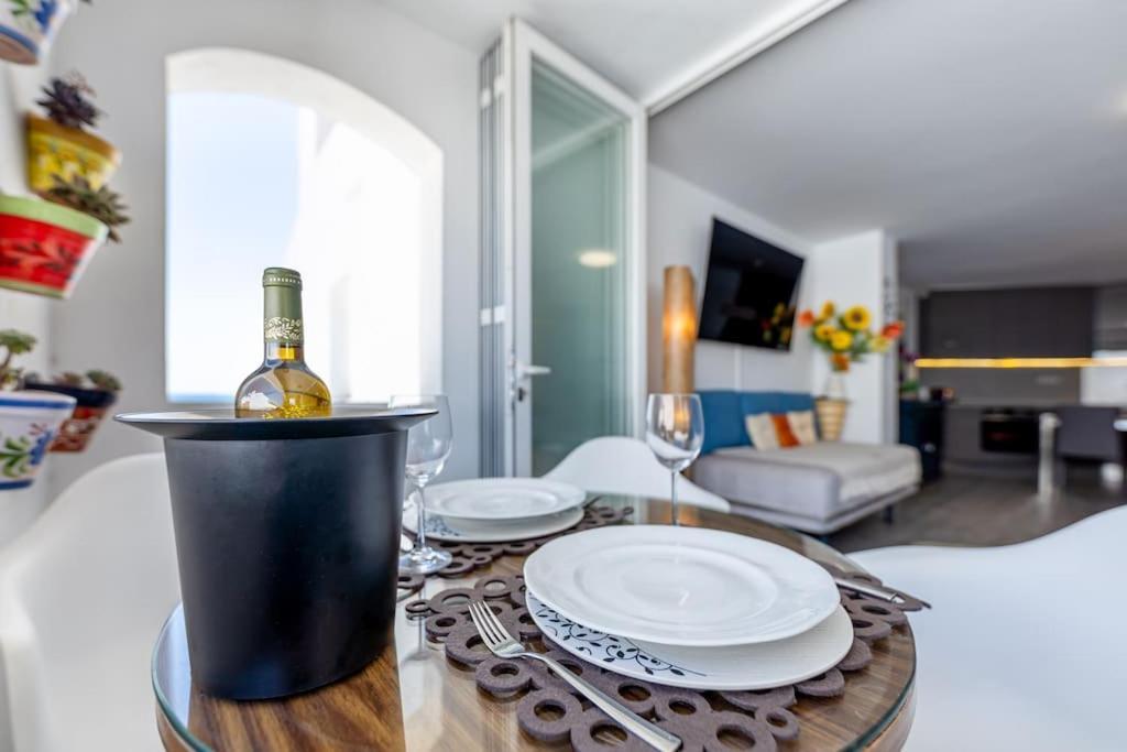 With Sea Views In Puerto Banus *