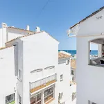Holiday Apartment With Sea Views In Puerto Banus