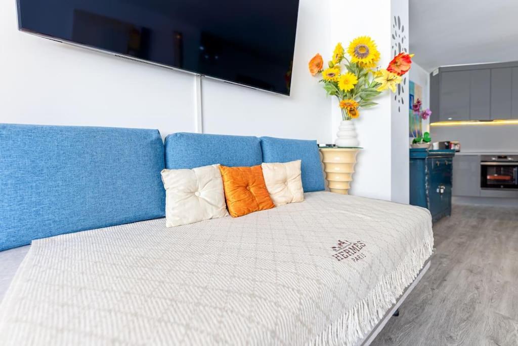 With Sea Views In Puerto Banus * Marbella